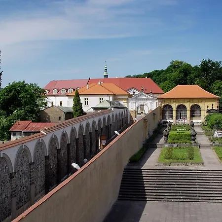 Rose Garden * Decin